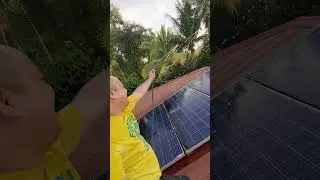 cleaning my solar panel _ PV