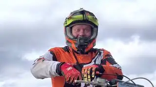 GR 8 2t Застучало колено на 40 м/ч. Парни соскучились по мопедам.