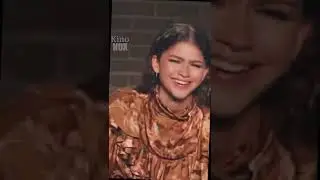 Зендая обувь нюхает 