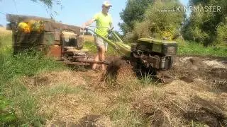 Посадив мотоблок з причепом в торфу