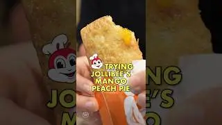 Trying Jollibee’s Mango Peach Pie 🍑