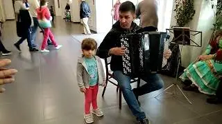 Маруся раз, два, три