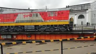 Тепловоз ЧМЭ3-6735 и поворотный круг