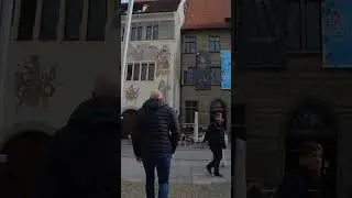 А вот вам ещё интересный городок. Где я?  