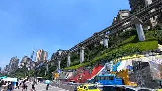 重庆网红景点-轻轨穿楼