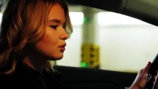 Зарядка для  телефона в машине. Пример видео для бизнеса.