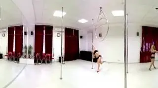 Танец на пилоне.  Тренировка. Сферическое видео.