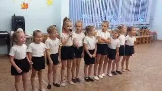 Дети на зарядке поют Гимн России