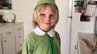 Buddy the Elf teaches how to make Top Ramen