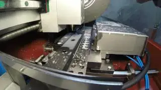 Taglierina per guide lineari - Cutting machine for linear guides