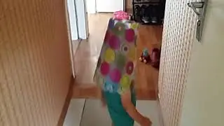 с горшком на голове