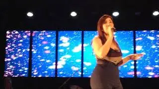 27  -  Show Revivendo 2019  - Lança perfume - Encerramento