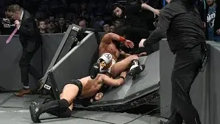 Running Knee Strike - Tony Nese
