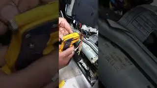 Дооснащение BMW е81. Подготовка контактов/проводов к пайке. #bmw #дооснащение #shorts #shortvideo 