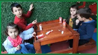 OKULUMUZUN OYUN BAHÇESİNDE SICAK SOĞUK OYNADIK. YORULDUK PİKNİK YAPTIK 1 kız 1 erkek