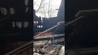 Сгоревшая крыша в бараке на Эльмаше