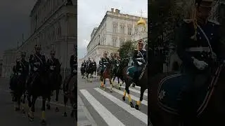 Конный патруль. Александровский сад.