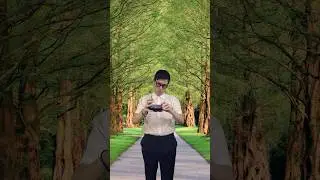 Как фоткаются девушки...