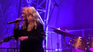 Vlieg Nooit Te Hoog (Live) - Nicole