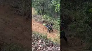 Niatnya boncengin Orang tapi Nyungseb #trail #hardenduro #enduro #viralvideo #viralshorts