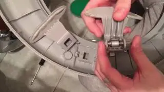 Replacement of a broken handle in a washing machine