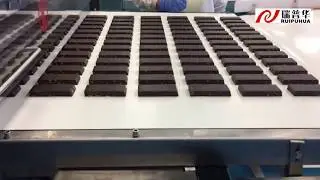 Chocolate bar Cereal Bar Energy Bar Peanut Rice bar automatic feeding and package machine in China