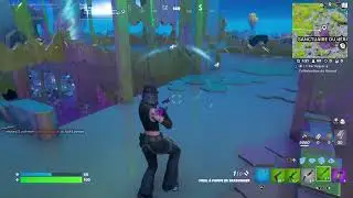 Fille Girl QC joue live En direct a Fortnite