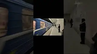 Прибытие поезда метро на станция Михалово