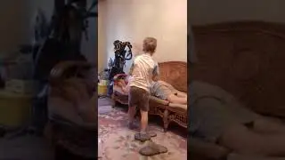 Внук спасает деда...