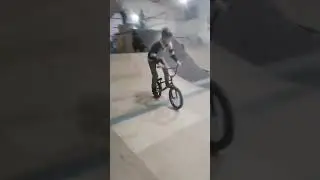 Один час в локал скейтпарке/Артём Трифонов