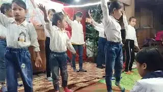mung dang sinh tren ban lang hoi thanh na khuoi