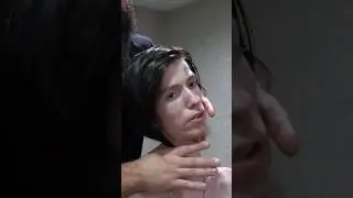 The Longest Neck in the World gets his first Chiropractic Adjustment 😳