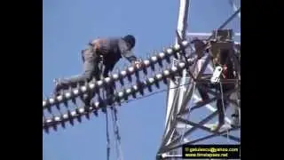 Замена линейного изолятора 220 кВ (Replacement of 220 kV line insulators)