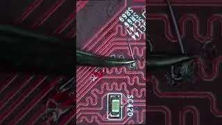 А зачем делать такие зигзаги при восстановлении, как думаете? #happypc #ремонт #пайка
