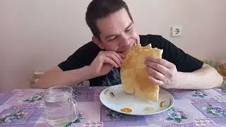 Мукбанг. Чебурек с сыром. Встретился с подписчиками. Узнают в городе)