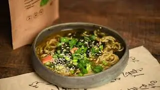 Мисо суп с лососем и водорослями вакаме MUTE Superfood