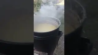 Топим воск.