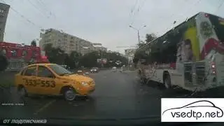 Свежая подборка видео аварий за Август 2016 с видеорегистраторов Часть 9