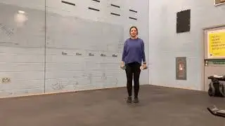 Dumbbell walking lunges exercise