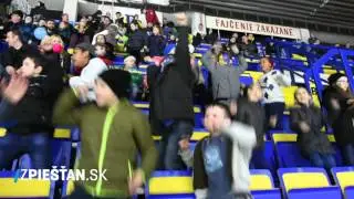 Nálada na hokejovom zápase ŠHK 37 Piešťany - HK Poprad