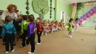 Весёлый танец 