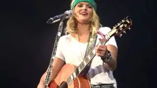 MIRANDA LAMBERT  . Live in Dublin . c2c . White liar
