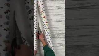 Here are three ideas on how to wrap a gift for mom. #wrappinggifts #momgifts #giftideas