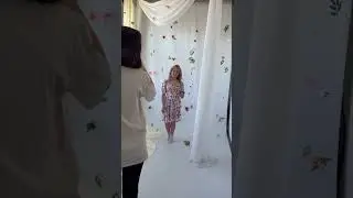 Бекстейдж зі зйомки в студії.