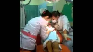 Алина Зеркина в первый раз в стоматологии.
