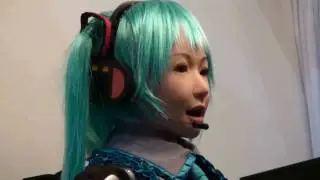 HRP-4C Hatsune Miku Cosplay @ CEATEC Japan 2009