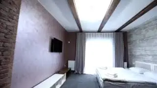 seveney hotel room 7