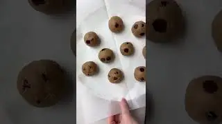 a #nobakerecipe for summer: tahini #cookiedough bites 🍪 #healthydessert