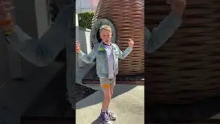 More from our day at Nickelodeon studios!