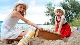 Настя малышка и папа – сборник веселых видео на пляже